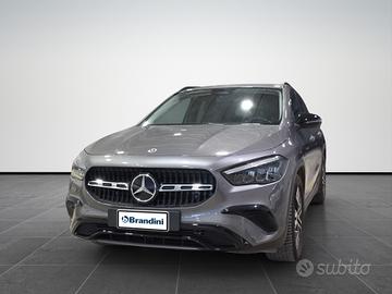 MERCEDES GLA 200 d Progressive Advanced Plus 4mati