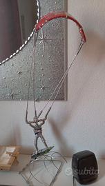 Scultura in acciaio kite surf