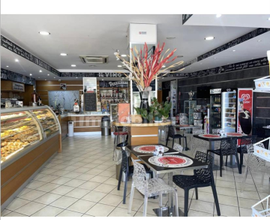 Bar pasticceria con laboratorio