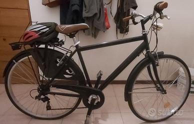 Bicicletta da uomo nera