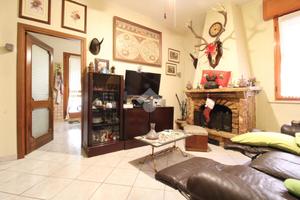 CASA INDIPENDENTE A SASSUOLO