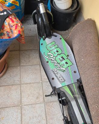 monopattino uber scoot 