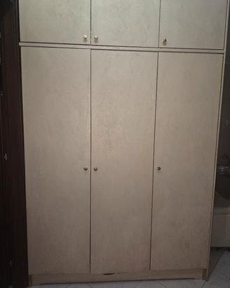 armadio in legno