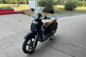 Aprilia Scarabeo