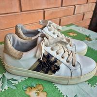 sneakers molto usare