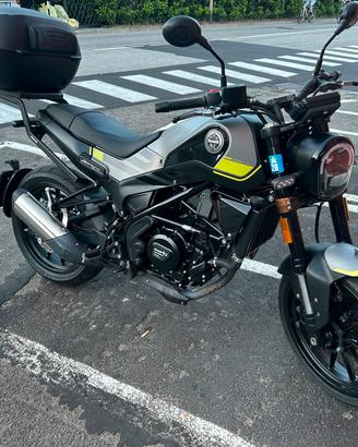 moto Benelli 250