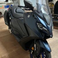 yamaha T max 560