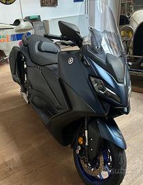 yamaha T max 560