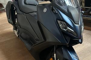 yamaha T max 560