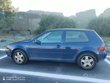 VOLKSWAGEN Golf 4ª serie - 1998