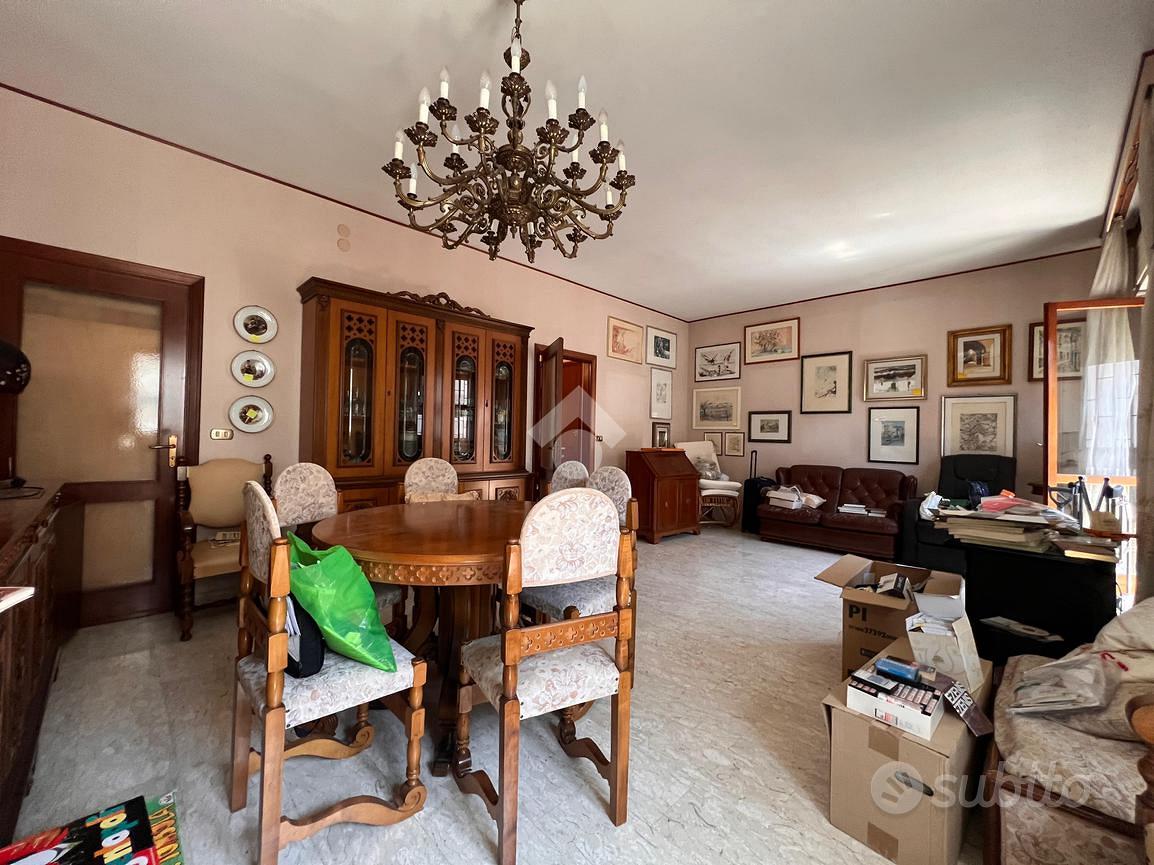 4 LOCALI A BARI - Vista 2