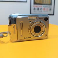 Fujifilm FinePix A Series A400 4 MP Digicam CCD