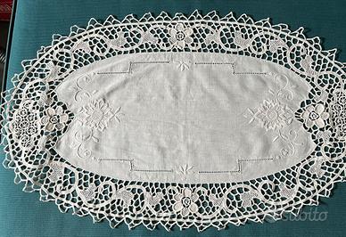 Centrotavola cotone bianco vintage