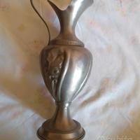 Anfora versatoio in peltro vintage 