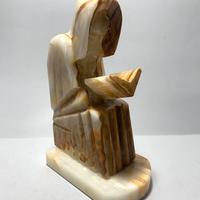 Scultura di santo monaco in onice