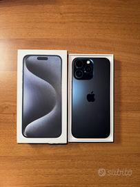 iPhone 15 Pro Max 256GB con display da sostituire