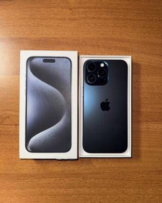 iPhone 15 Pro Max 256GB con display da sostituire