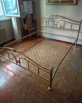 Letto matrimoniale in ottone