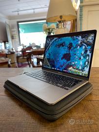 MacBook Pro M1 con 500gb hard disk, 8gb ram