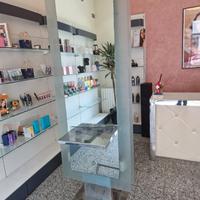 colonna doppia postazione con doppio specchio