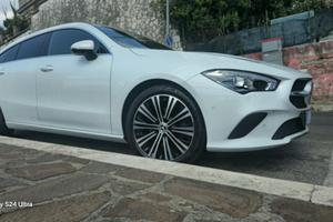 CLA SHOOTING BRAKE 200D