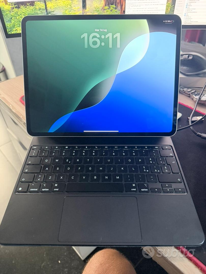 Apple ipad 13 pro 256GB M4 wifi  magic keyboard