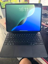 Apple ipad 13 pro 256GB M4 wifi  magic keyboard