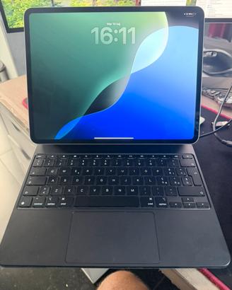 Apple ipad 13 pro 256GB M4 wifi  magic keyboard
