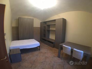 Camera da letto a circa 400 ma dal Neuromed