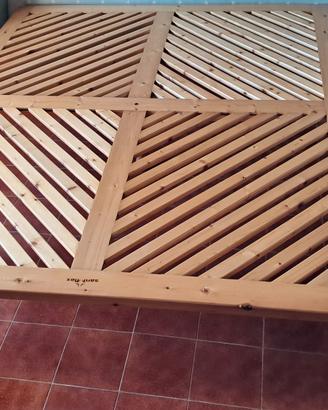 rete a doghe e materasso matrimoniale