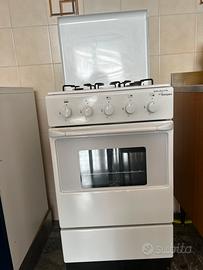 Cucina libera istallazione con forno