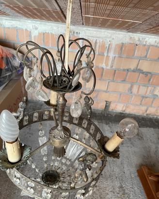 Lampadario con cristalli