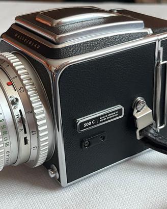 HASSELBLAD 500C (1970) – Corredo completo Carl Zei