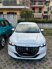 peugeot 208 bianca