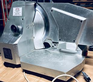 Affettatrice Omega V33 – 220V - professionale