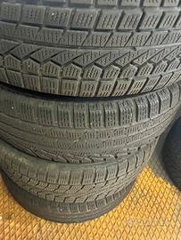 Gomme invernali con cerchioni Audi originali