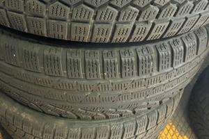 Gomme invernali con cerchioni Audi originali
