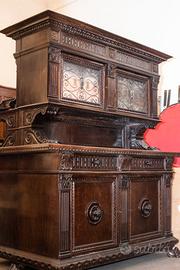 Mobile/Tavolo/Sedie Stile Rinascimentale Bolognese