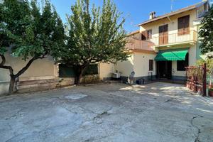 Villetta a schiera di 159 m² con 3 locali e box au