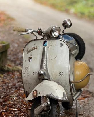 Vespa struzzo vl3 conservata accessoriata VENDUTA