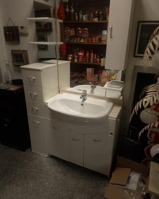 Arredo bagno mobile a terra