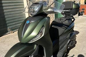 Piaggio Beverly 300 ABS-ASR Deep Black - 2024
