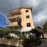 3 LOCALI A CASTIGLIONE DEL GENOVESI