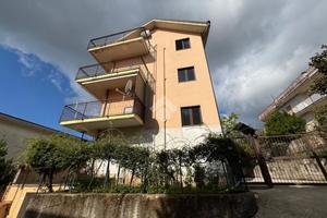 3 LOCALI A CASTIGLIONE DEL GENOVESI