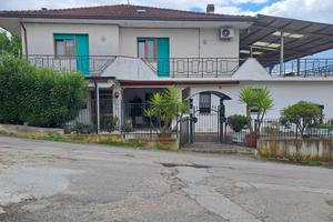 RIF 285 Appartamento in quadrifam. a Collecorvino