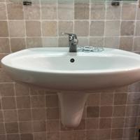 Lavabo bagno sospeso 