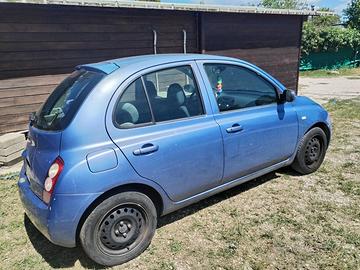 Nissan Micra automatica gpl