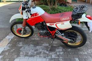 Moto YAMAHA XT 600 43F