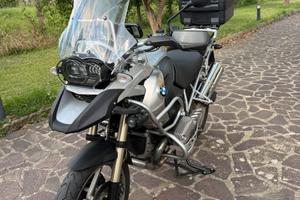 Splendida moto tenuta maniacalmente