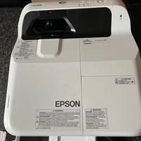 Proiettore Epson EB-685W ultra corta